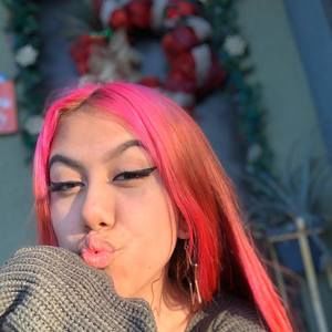 Meet your Posher, Fatima